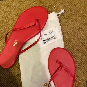 Tkees red sandal